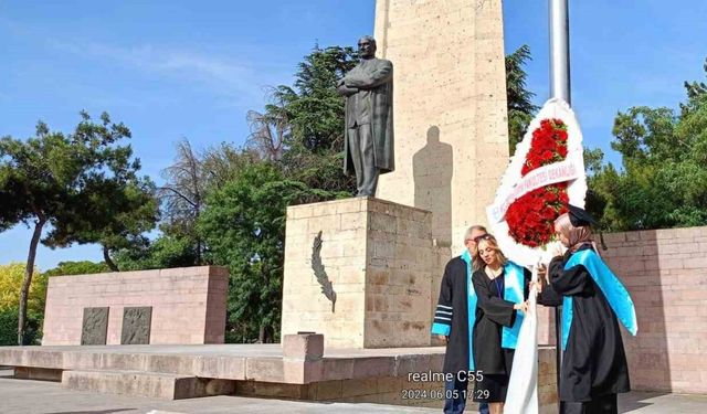 Asırlık Çınar Necatibey, 100. dönem mezunlarını verdi