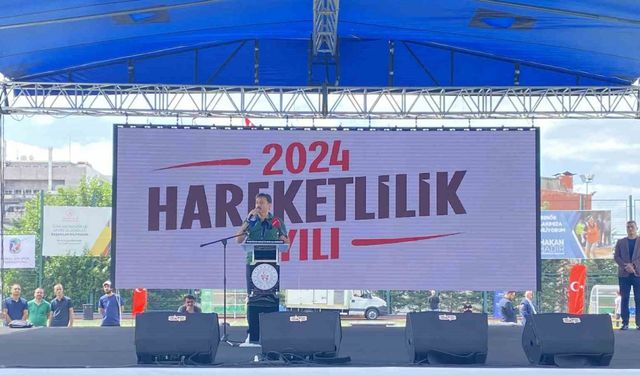 Bahçelievler’de Yaz Spor Okulları, Bakan Bak’ın katılımıyla düzenlenen törenle açıldı