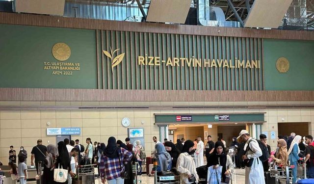 Bahreyn’den gelen ilk charter yolcuları Rize’de