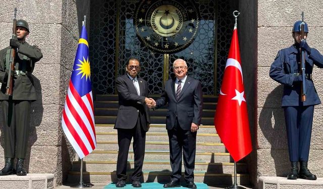 Bakan Güler, Malezya Savunma Bakanı Nordin ile görüştü