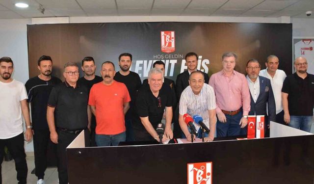 Balıkesirspor Teknik Direktör Levent Eriş’le sözleşme imzaladı