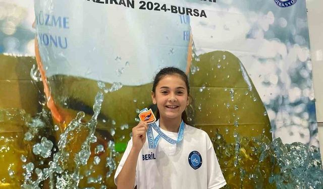 Başarılı yüzme sporcusu Türkiye 3’üncü oldu