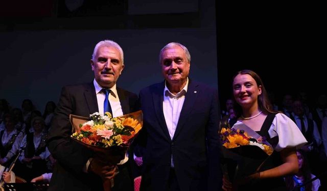 Bozüyük Belediyesi Türk Halk Müziği Korosu’ndan “Yöre Yöre Ezgilerimiz” türkü şöleni