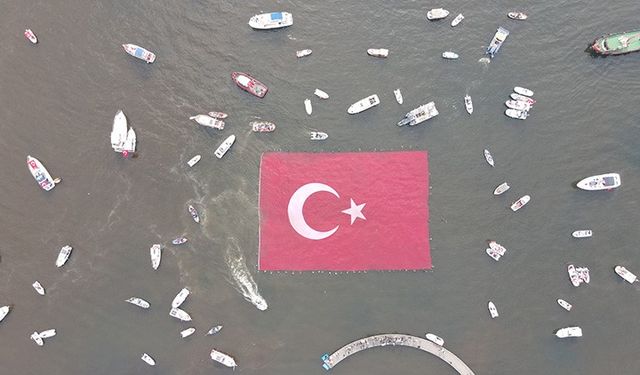 Darıca’da bin 923 metrekarelik dev Türk bayrağı açılacak