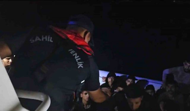 Datça’da 25 düzensiz göçmen kurtarıldı
