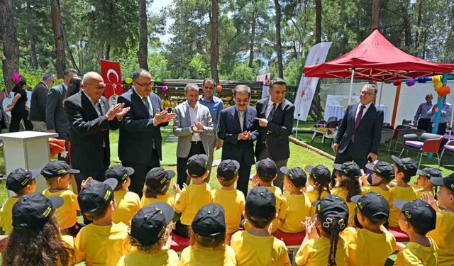 Denizli’de Dünya Arı Günü miniklerle kutlandı