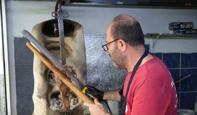 Döner tartışmasına Kastamonulu 4. kuşak döner ustasından cevap: "Kulvarlarımız çok farklı, kendilerini bizlerle kıyaslamaları anlamsız"