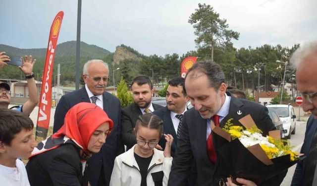 Erbakan, Boyabat’ta ’Milli Görüş belediyeciliği’ni anlattı