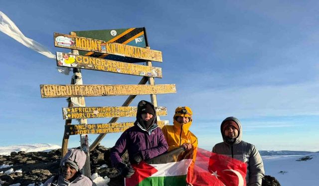 Filistin’e destek için Afrika’nın en yüksek dağına çıktılar