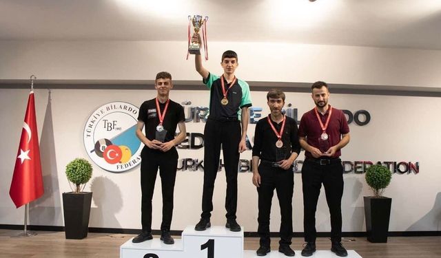 Genç Bilardocu Muhammed Emin Atabey Türkiye Şampiyonu oldu