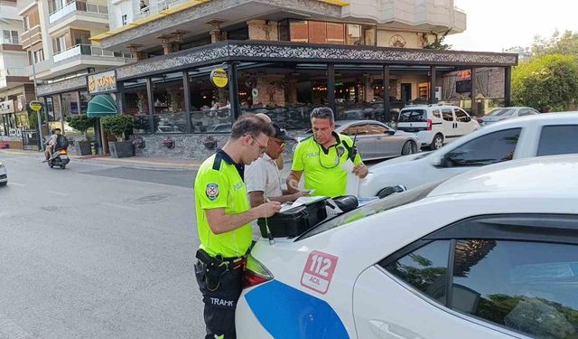 Göz göre göre gelen kazada genç kız yaralandı