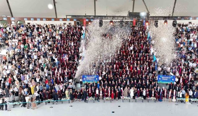 Hasan Kalyoncu Üniversitesi bin 707 öğrencisini mezun etmenin gururunu yaşadı
