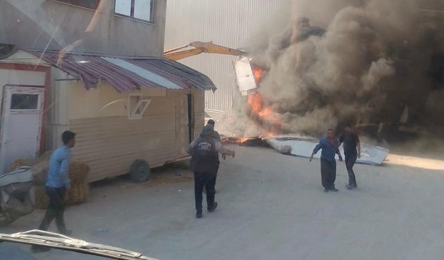 Hatay’da fabrikada çıkan yangın söndürüldü
