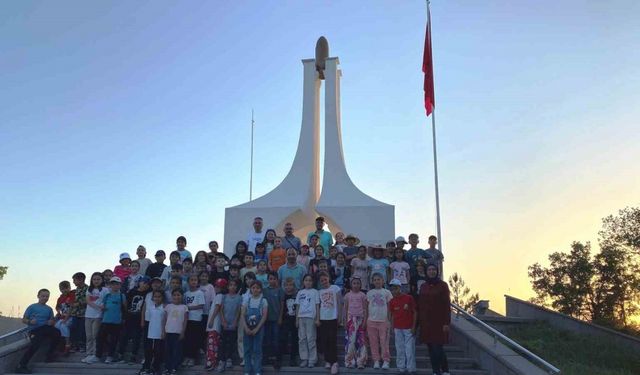 Hisarcık Atatürk İlkokulu öğrencileri Kütahya’nın ilçelerindeki tarihi yerleri tanıdı