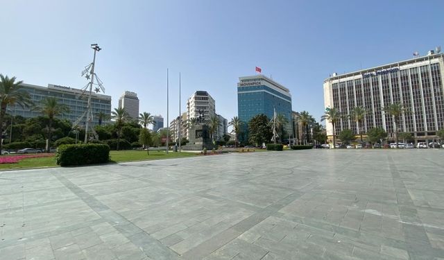 İzmir’de 42 yıllık sıcaklık rekoru kırıldı