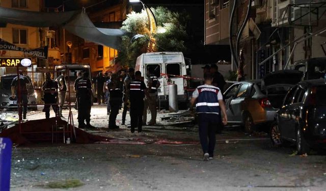 İzmir’de 5 kişinin öldüğü patlama alanında incelemeler devam ediyor