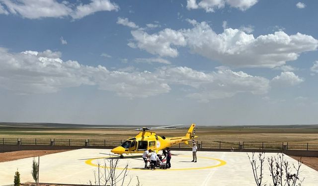Kalp krizi geçiren vatandaş helikopter ambulansla sevk edildi