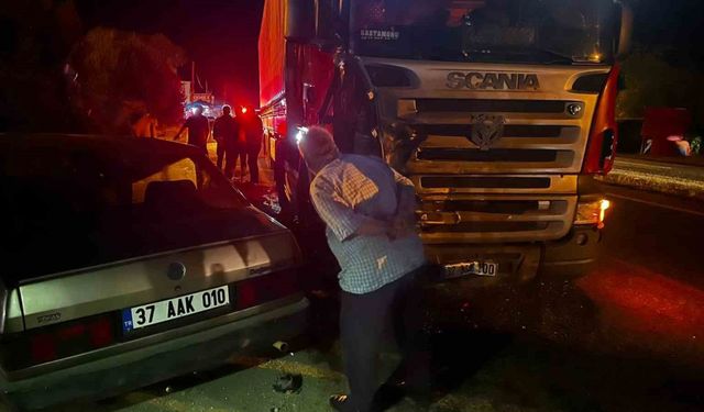 Kastamonu’da tır ile otomobil çarpıştı: 2 yaralı