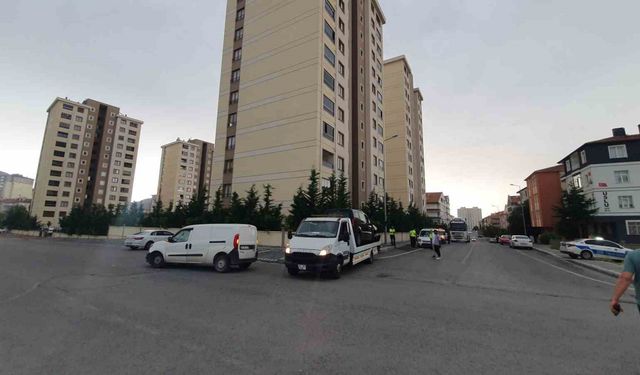 Kayseri’de iki hafif ticari araç çarpıştı: 10 yaralı
