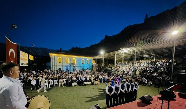 Kemaliye’de koro ve folklor konseri gerçekleştirildi
