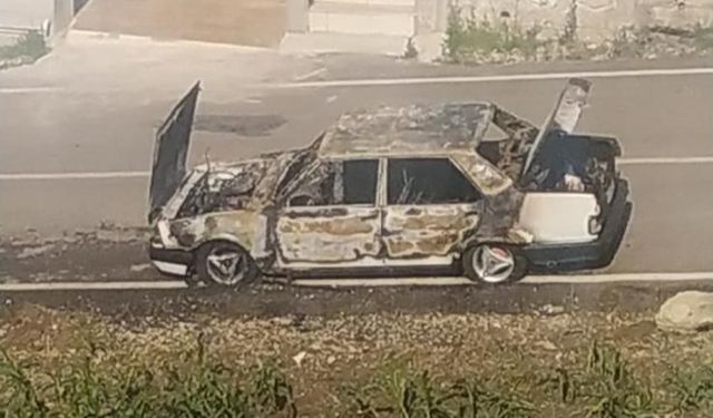 Kocaeli’de park halindeki araçta yangın