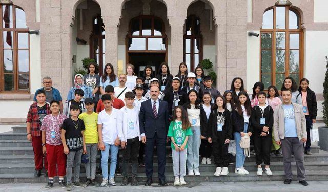 Konya Büyükşehir’in kültür gezileriyle ilçelerde yaşayan binlerce öğrenci Konya’yı yakından keşfetti