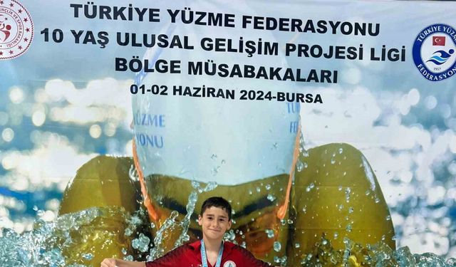 Körfezli yüzücüler barajı geçti