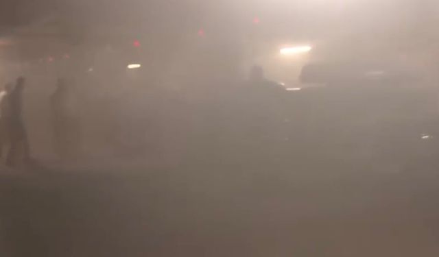 Korupark otoparkındaki araç alev alev yandı