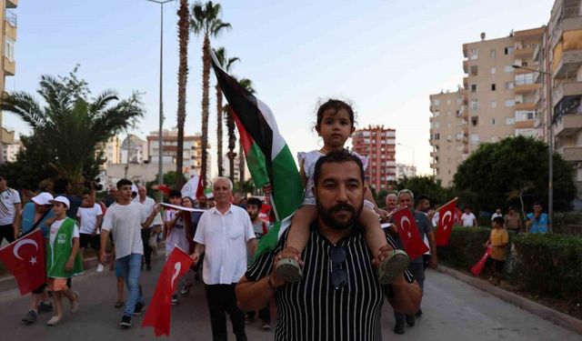 Kozanlılar Filistin ve Doğu Türkistan için tek yürek oldu