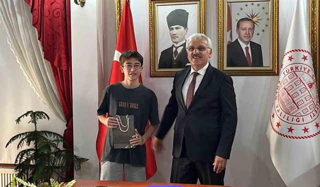 LGS’de tam puan alan Bolulu öğrenci Türkiye birincisi oldu