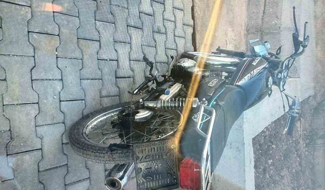 Malatya’da motosiklet takla attı 1 yaralı
