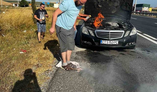 Mercedes otomobil yandı