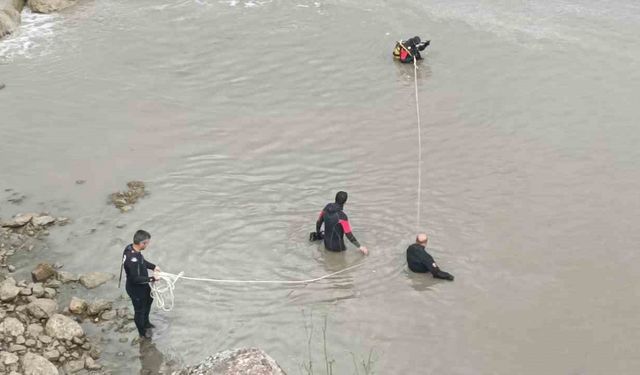 Murat Nehrinde kaybolan çocuğu arama çalışmaları 6’ncı gününde