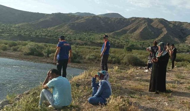 Murat Nehri’nde kaybolan çocuğu arama çalışmaları sürüyor