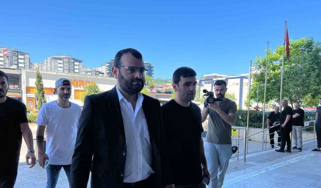 Ogün Samast İstanbul’da görülen duruşmaya katılmak üzere Trabzon Adliyesi’ne geldi