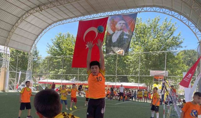 Osmaniye’de “Havalı Hentbol Fıstıkları” turnuvası düzenlendi