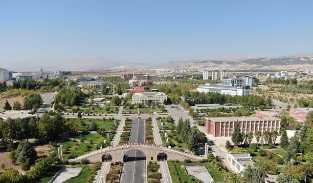 Rektör Keleş, Adıyaman Üniversitesi yatırım projelerini açıkladı