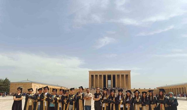 Sarıgöllü öğrencilerden Anıtkabir ziyareti