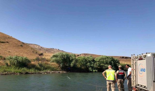 Siirt’te baraj suyunun yükselmesiyle mahsur kalan aile kurtarıldı