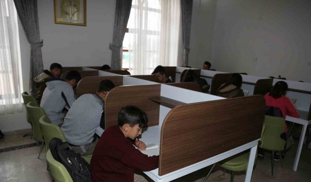 Sivas’ta kütüphanelere ziyaretçi akını