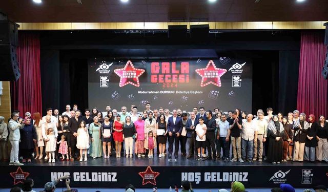 Sultangazi Sinema Akademisi öğrencilerinin hazırladığı kısa filmler gala gecesinde izleyiciyle buluştu