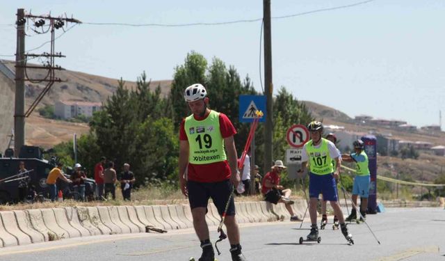 Tekerlekli Kayak Türkiye Şampiyonası, Ahlat’ta başladı