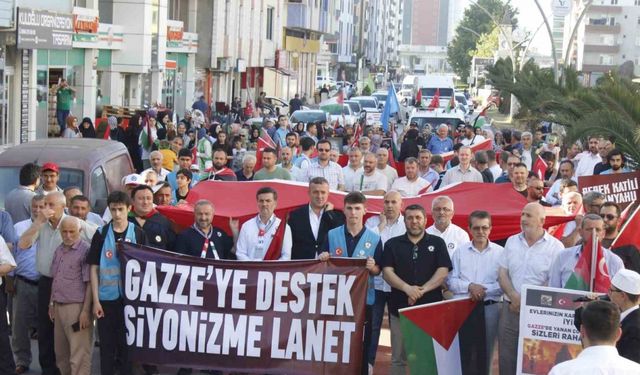 Tekkeköy’de İsrail’e lanet, Filistin’e destek yürüyüşü