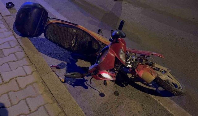 Trafikten düşürülen motosikletle kaza yapan alkollü sürücü yaralandı