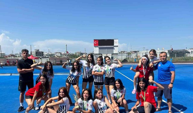 U16 Kızlar Hokey ‘de Ege Yıldızları averajla Türkiye 2’incisi oldu
