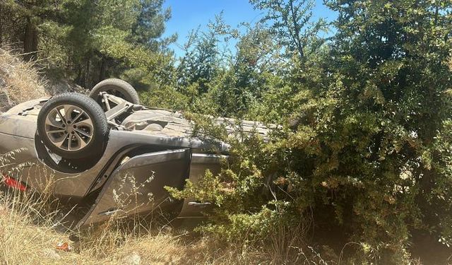 Uşak’ta otomobile çarpan araç takla attı: 6 kişi yaralandı