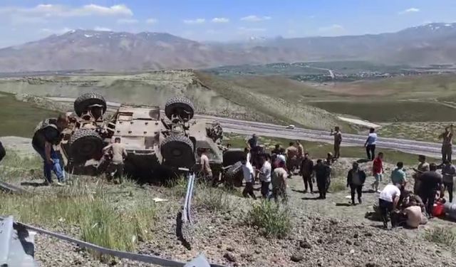 Van’da askeri araç devrildi: 3 asker yaralı