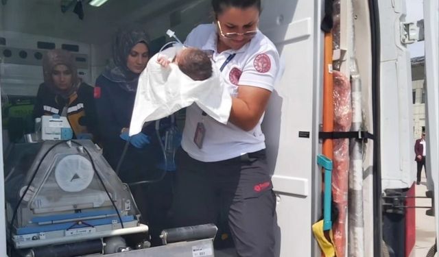 Van’da kalp hastası bebek için ambulans uçak havalandı