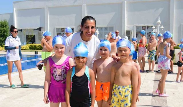 Yunusemre’de çocuklar için yüzme kursu başladı