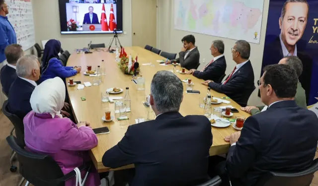 Cumhurbaşkanı Erdoğan Sakarya Teşkilatı ile bayramlaştı
